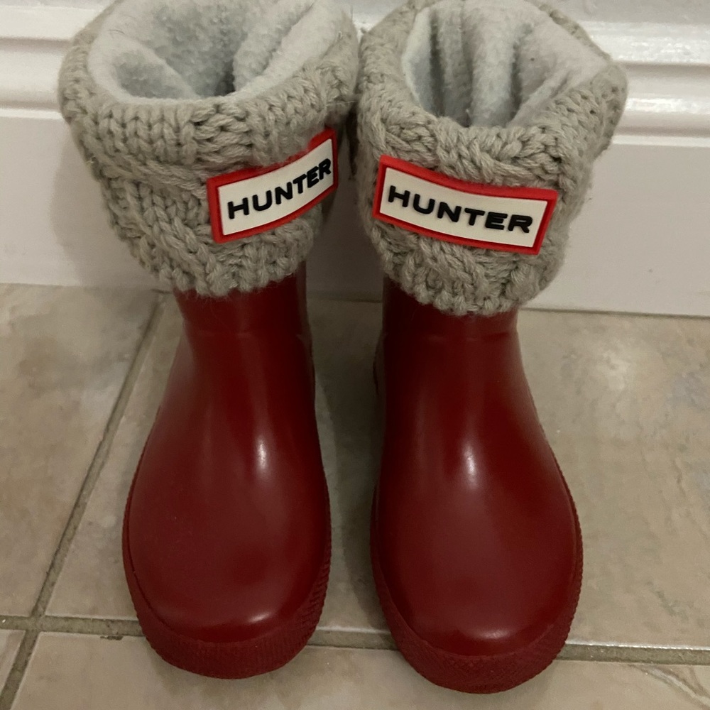 Hunter kids boots size 5
